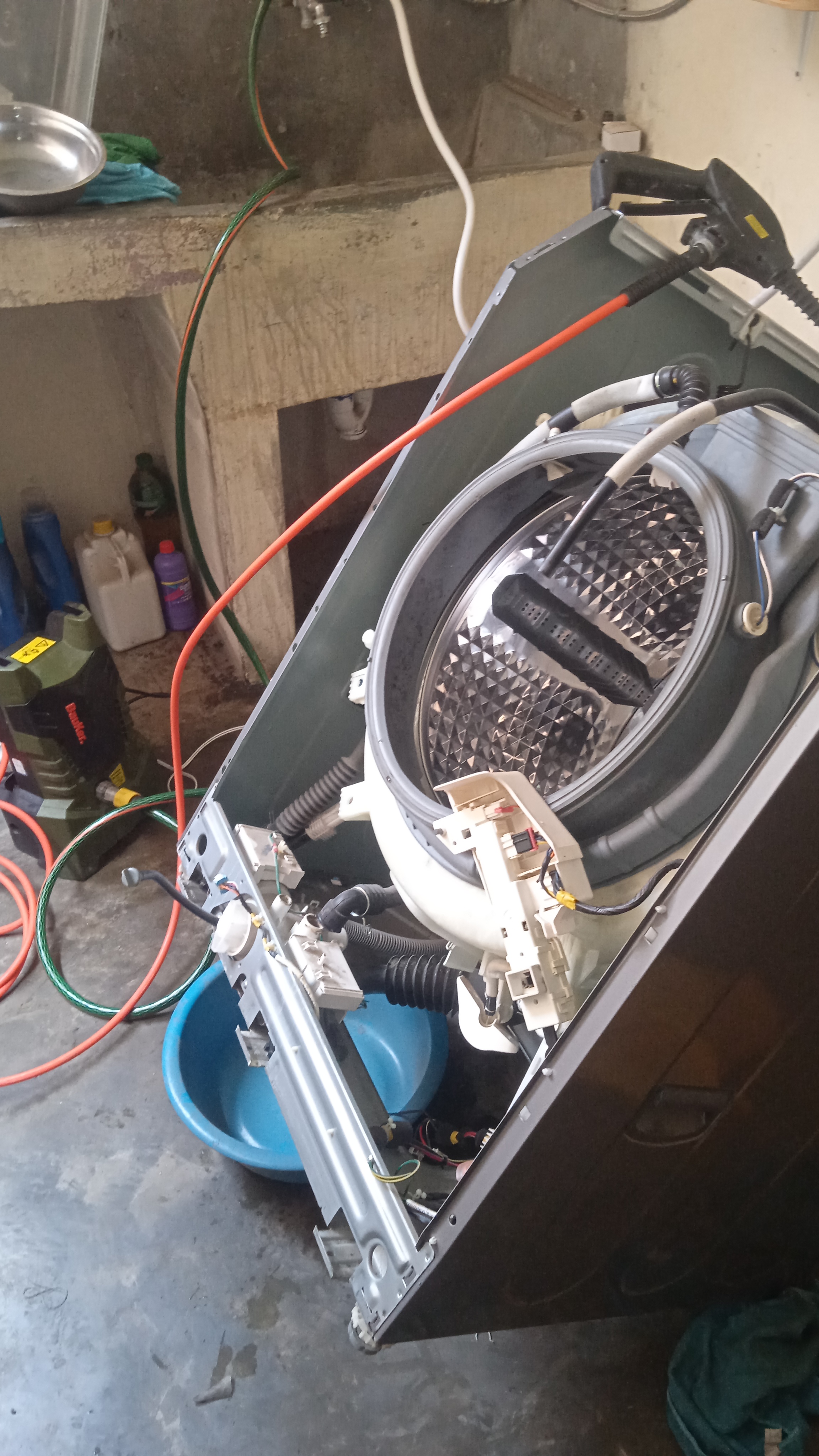 Limpieza profesional con hidrolavadora